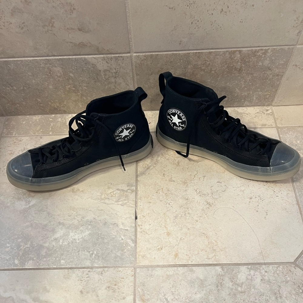 Converse men’s sneakers size 12, black.